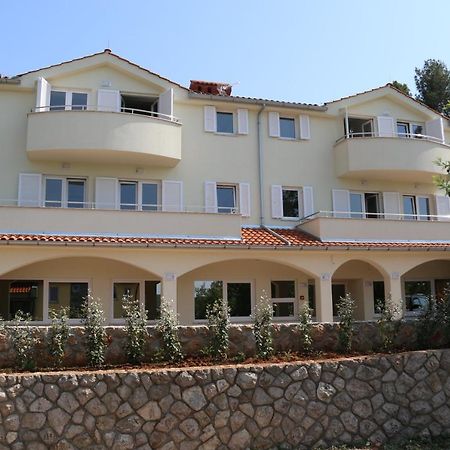 Apartments Sucic Iva I Tea Солине Екстериор снимка